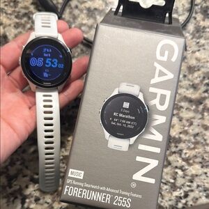 Garmin Forerunner 255S Music White Smartwatch